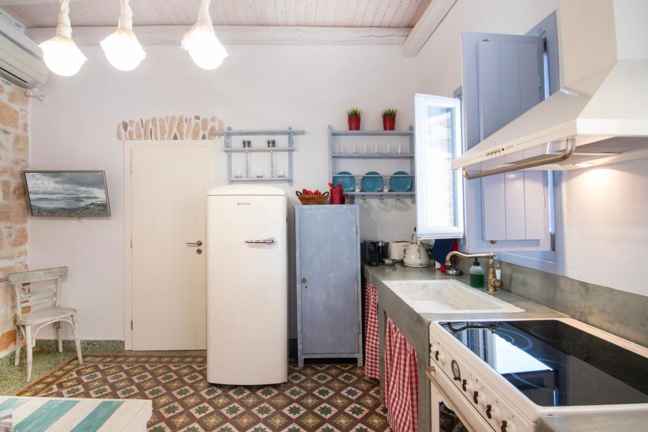 Terra E Sole Spa Suite Aegina Vathí Kültér fotó